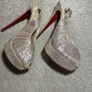 *New* Never Worn Christian Louboutin Formal Pumps